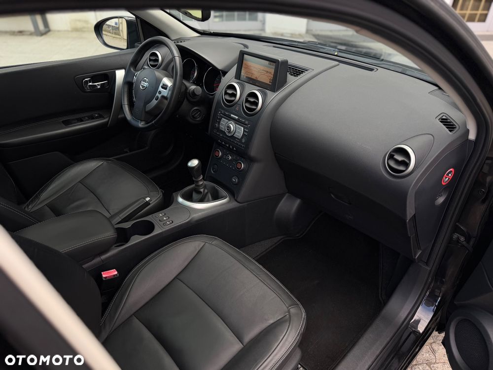 Nissan Qashqai 2.0 dCi DPF tekna - 20