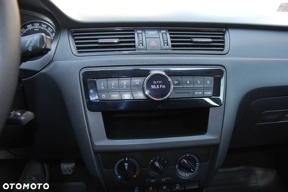 Skoda RAPID 1.0 TSI Active - 12