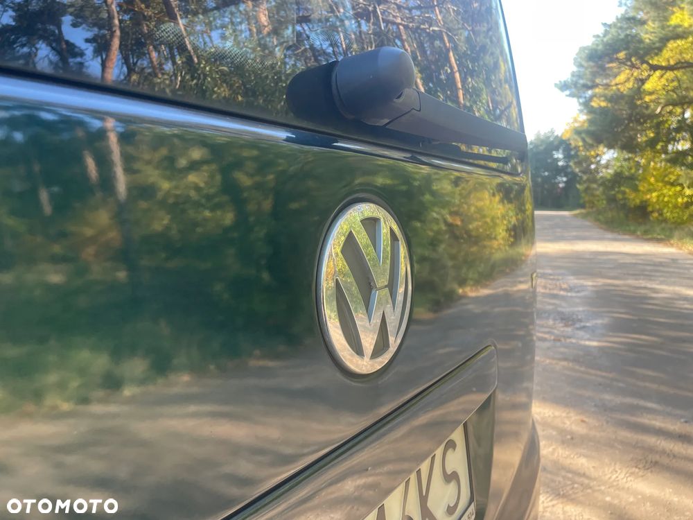 Volkswagen Caravelle - 18