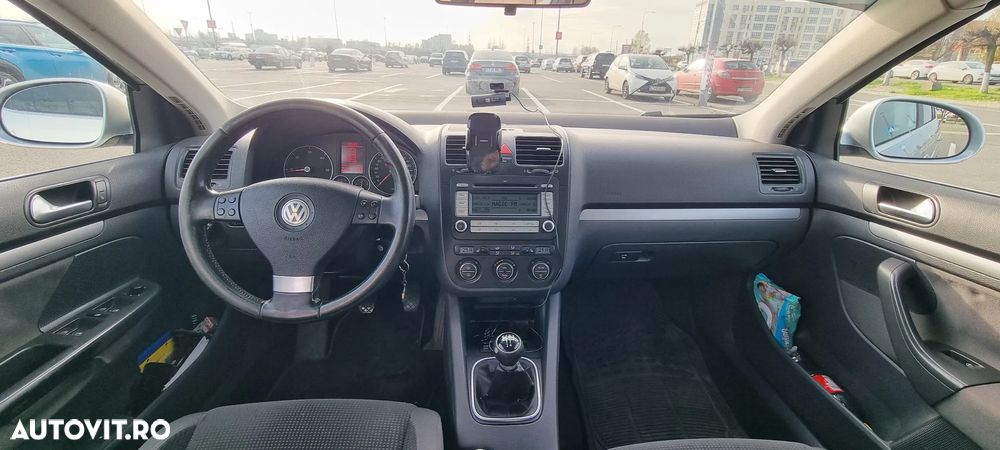 Volkswagen Jetta 1.9 TDI Comfortline - 10