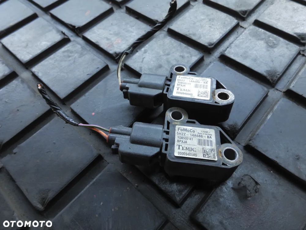 Czujnik boczny RANGE ROVER 5H2Z-14A686-BA + WTYCZKA INSTALACJA POSIADAM 3 SZTUKI - 1