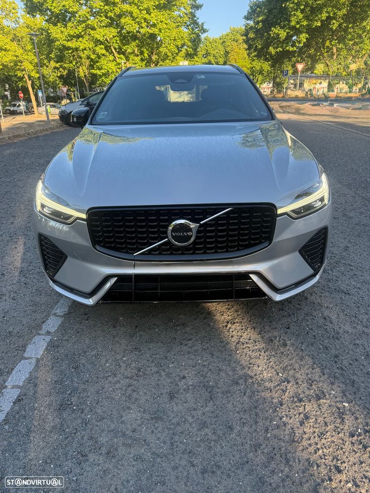 Volvo XC 60 2.0 B4 Plus Dark - 4