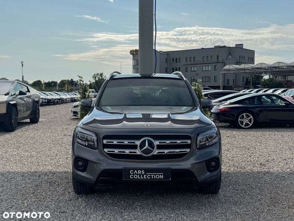 Mercedes-Benz GLB 250 4Matic 8G-DCT - 10