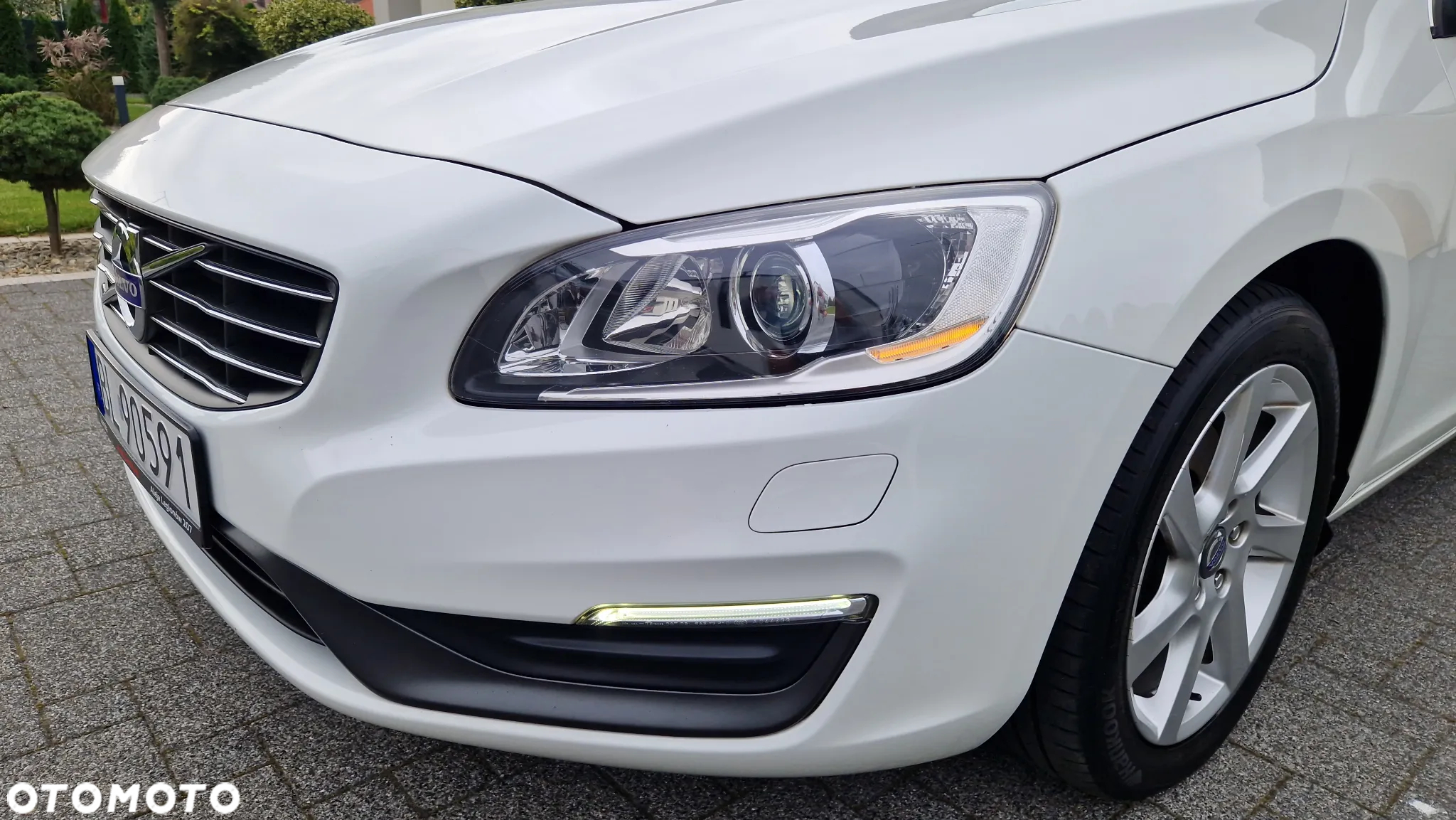 Volvo V60 D3 Momentum - 27
