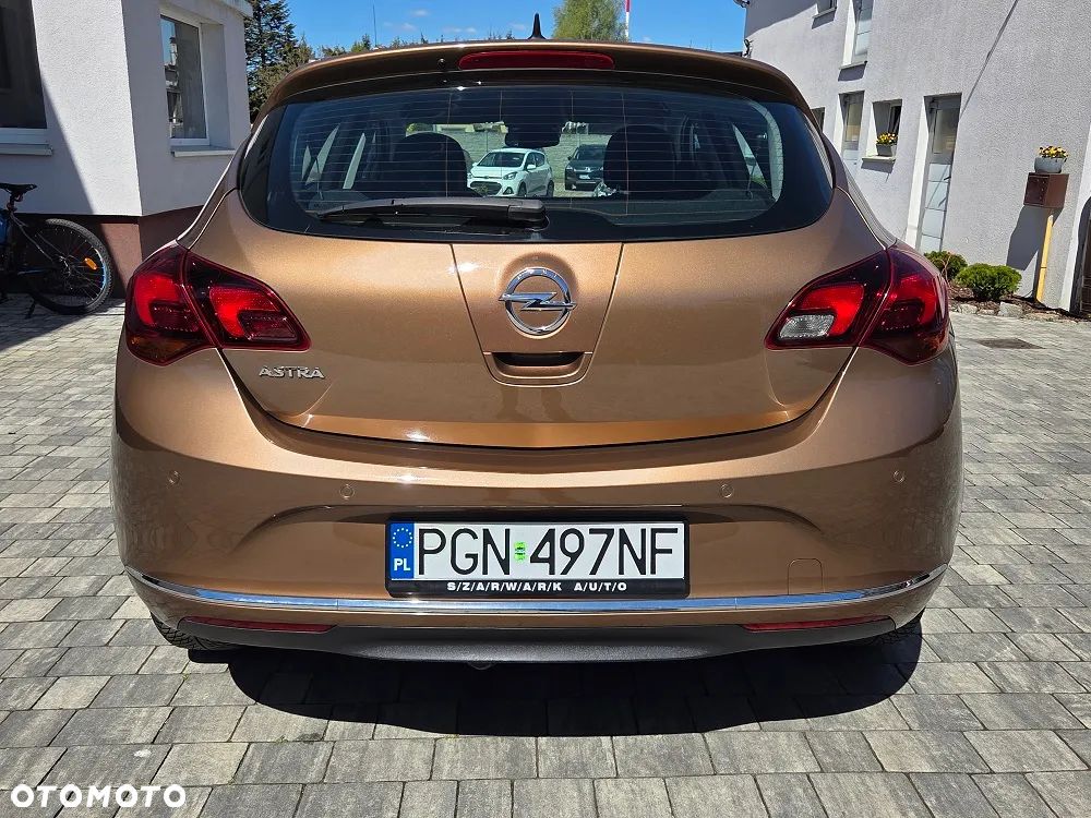 Opel Astra 1.6 Exklusiv - 4