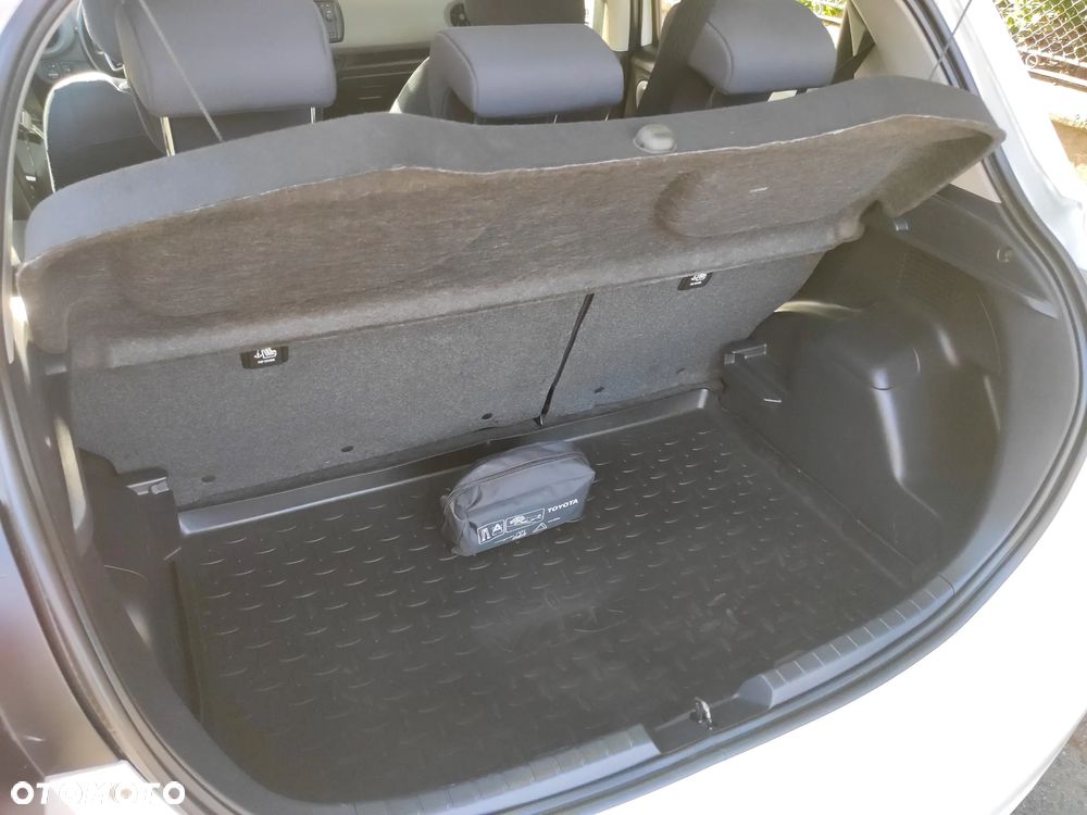 Toyota Yaris Hybrid 1.5 VVT-i Life - 12