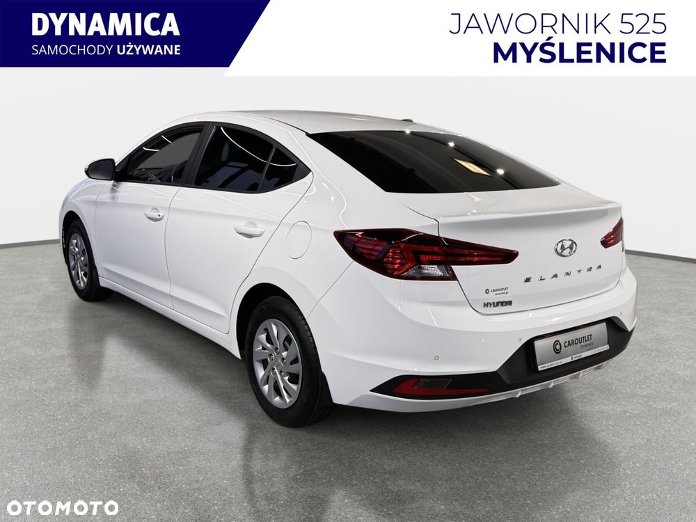 Hyundai Elantra - 7