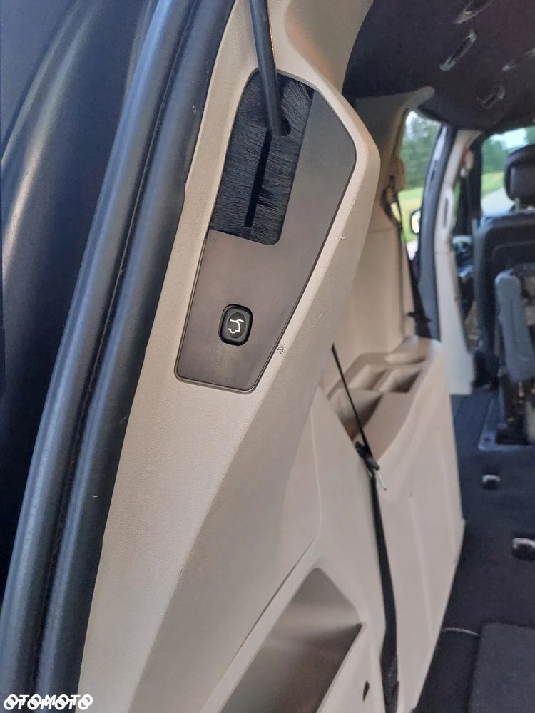 Dodge Grand Caravan - 26