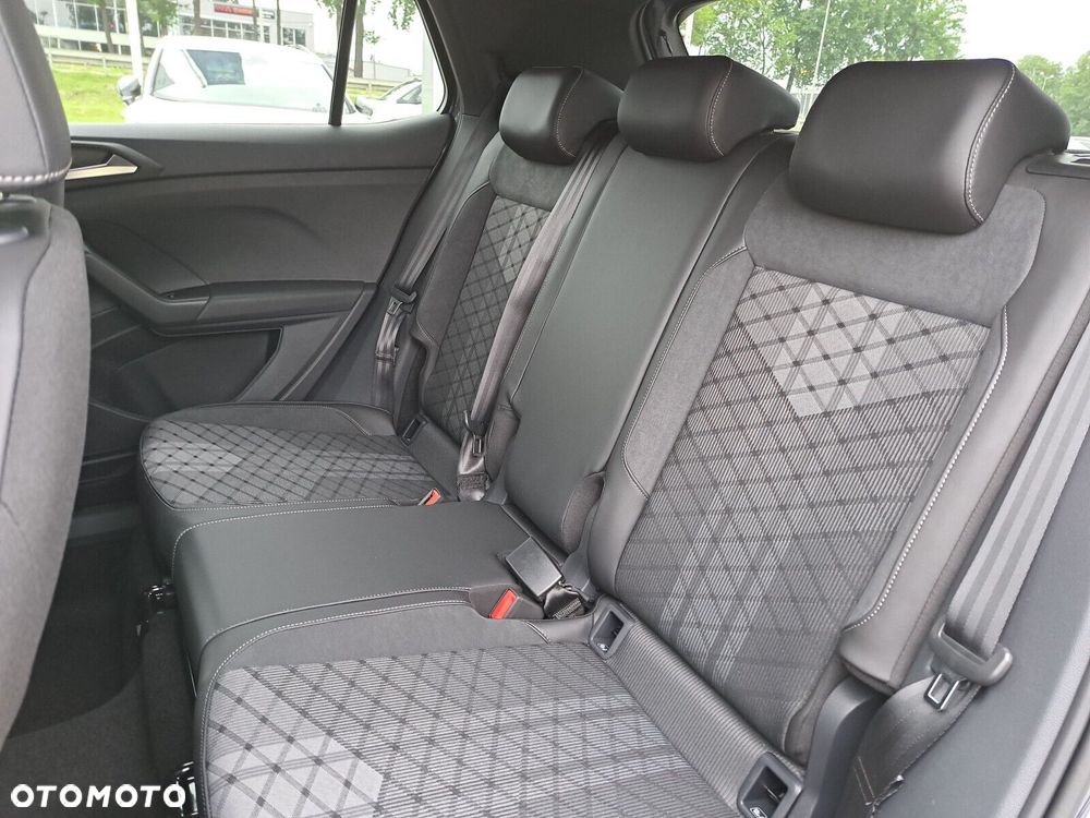 Volkswagen T-Cross - 17