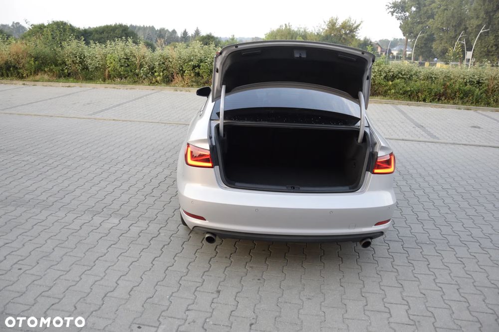 Audi A3 Limousine 2.0 TFSI quattro S tronic design - 12