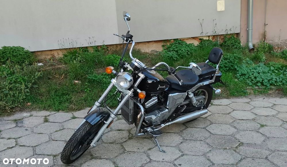 Junak M11