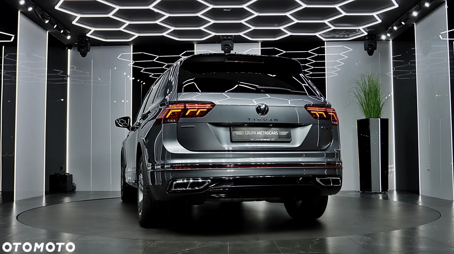 Volkswagen Tiguan Allspace 2.0 TSI 4Mot R-Line DSG - 8