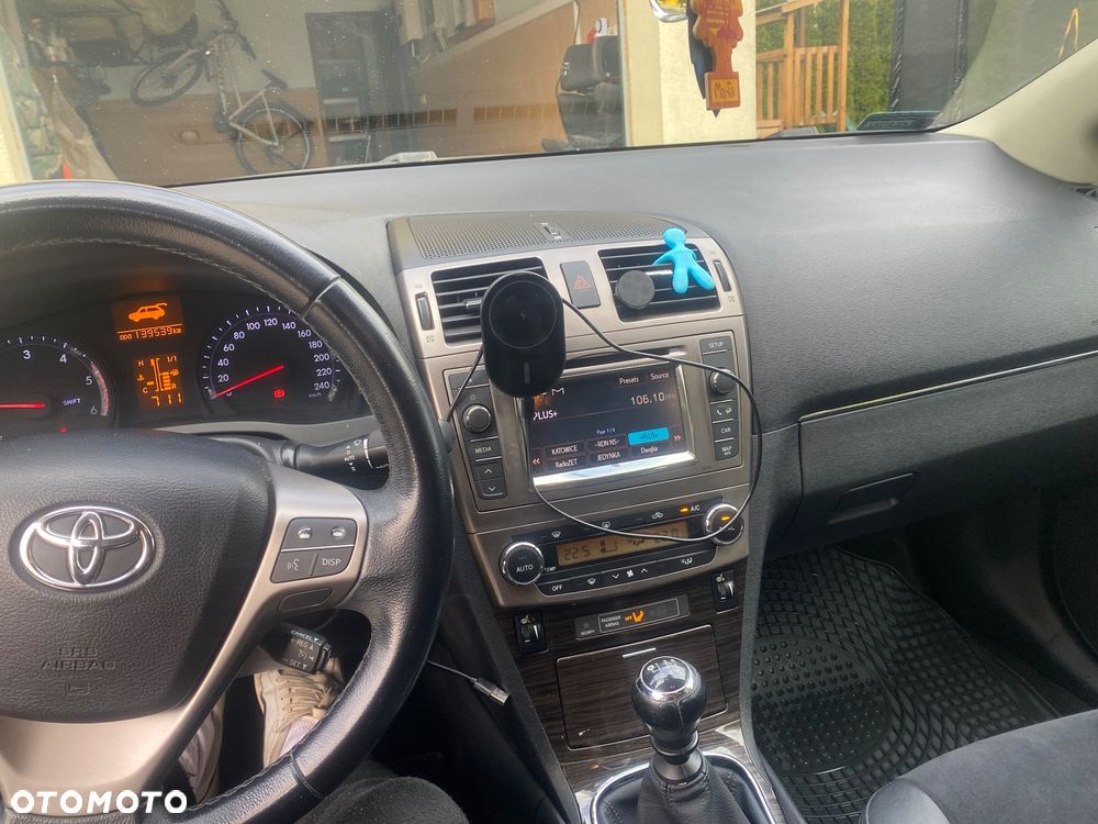 Toyota Avensis 2.0 D-4D Premium - 12
