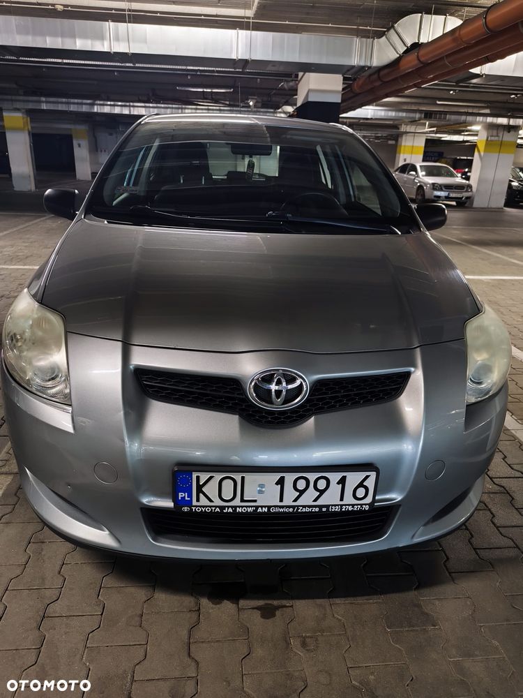 Toyota Auris 1.33 VVT-i Terra - 2