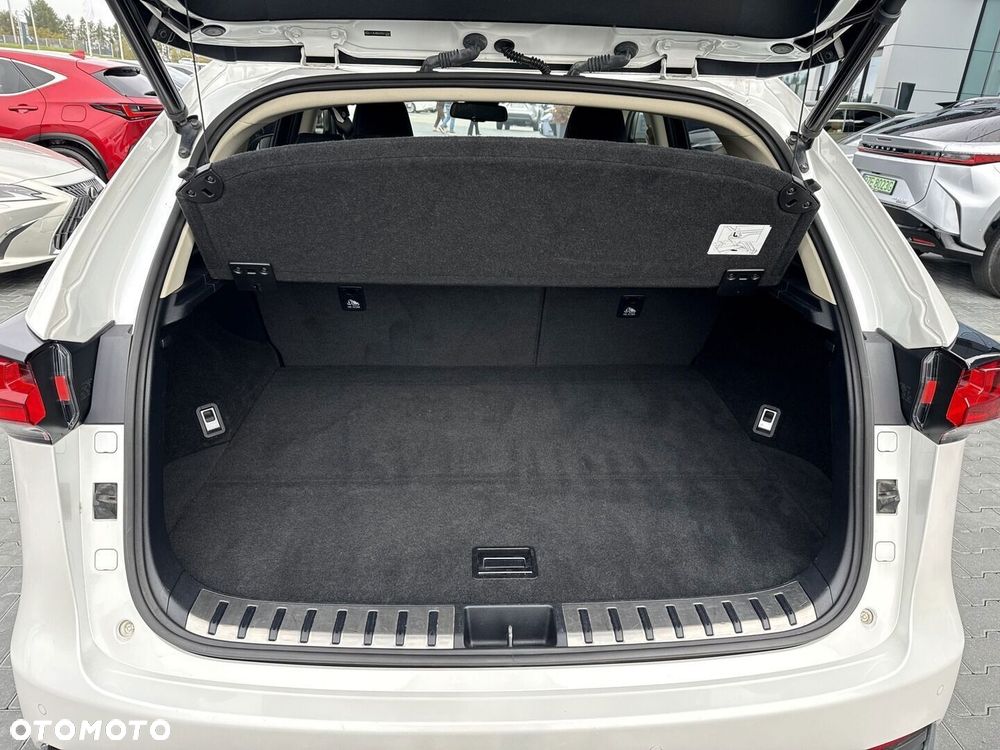 Lexus NX 300h F Impression AWD - 9