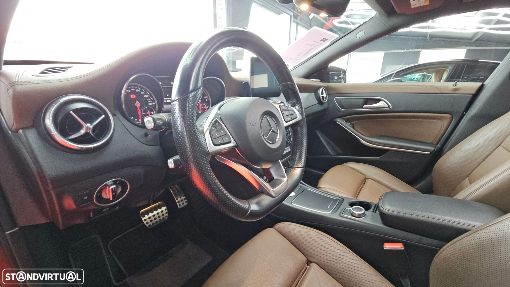Mercedes-Benz CLA 220 d Shooting Brake AMG Line Aut. - 28