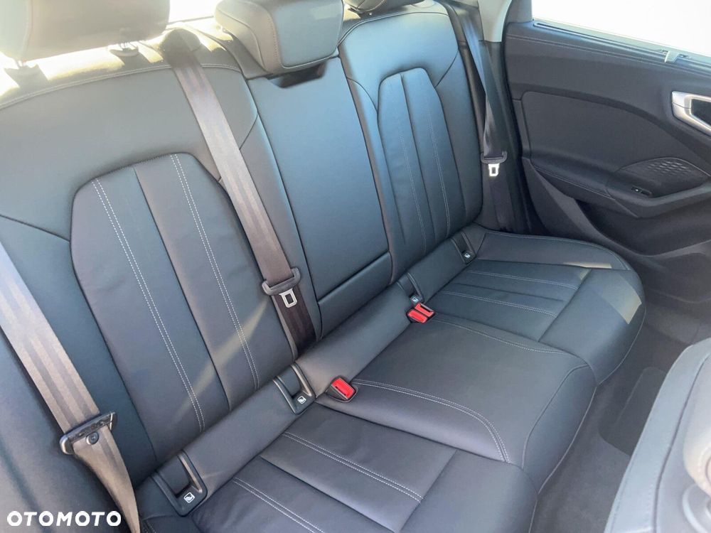 Audi A5 Avant TFSI S tronic - 16