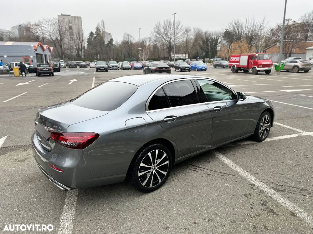 Mercedes-Benz E 300 de 4Matic T 9G-TRONIC - 5