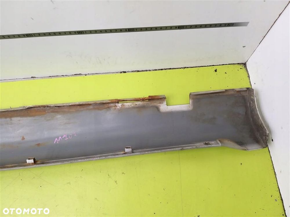 Listwa progowa ZEWNĘTRZNA lewa Dodge Magnum 2004-2008 SREBRNA - 7