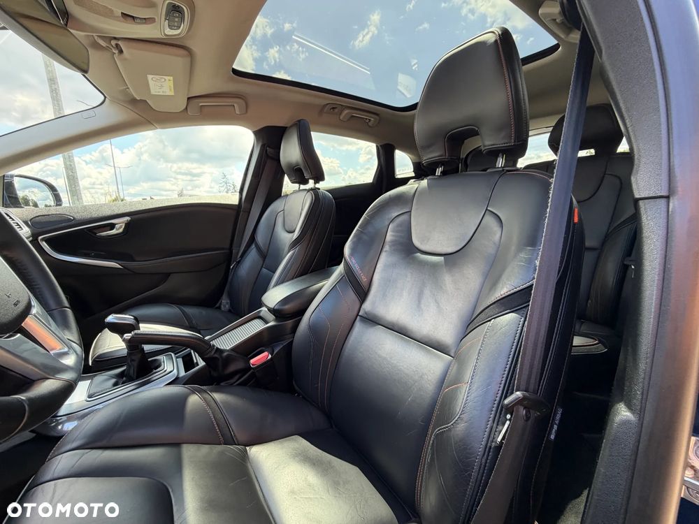 Volvo V40 D2 Drive-E Ocean Race - 12