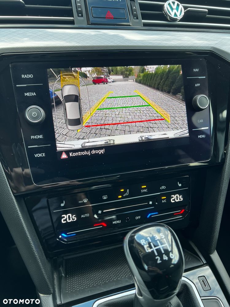 Volkswagen Passat 1.5 TSI EVO Comfortline - 12