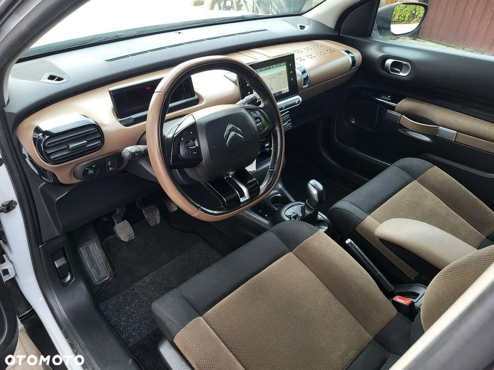 Citroën C4 Cactus - 17
