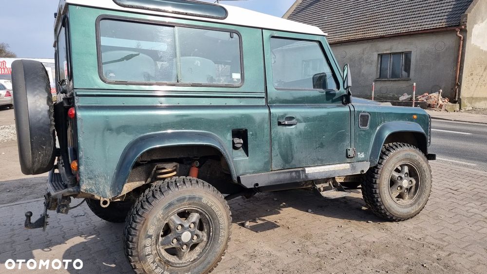 Land Rover Defender - 5