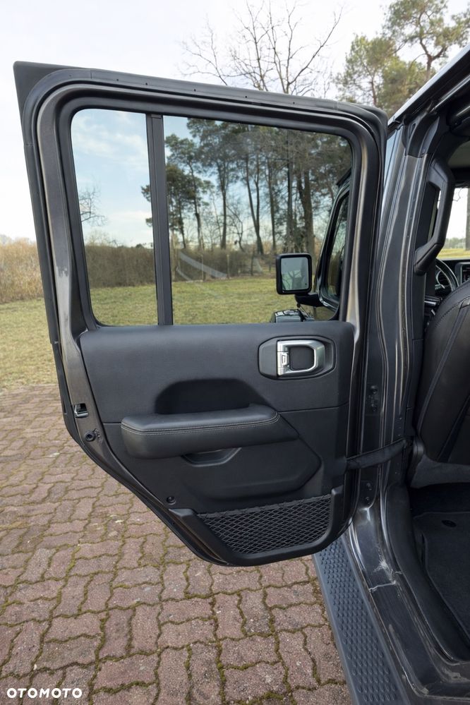 Jeep Wrangler 3.6 Unlim Sahara - 14