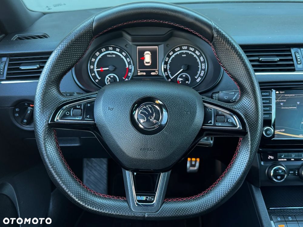 Skoda Octavia 2.0 TDI RS - 30