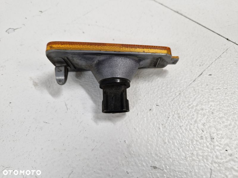 CHEVROLET HHR ODBLASK ZDERZAKA PRAWY PRZÓD PRZEDNI W ZDERZAK 16532496B - 2