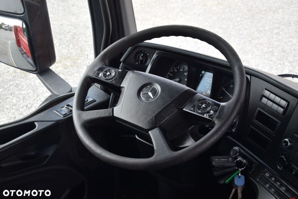 Mercedes-Benz Arocs 4145 - 33