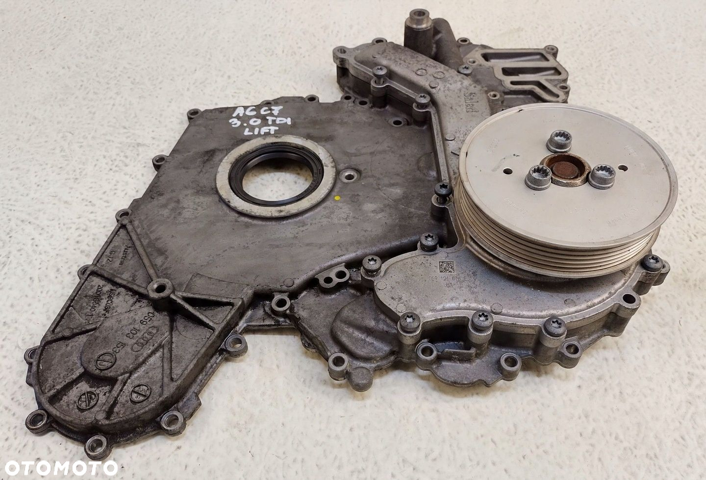 AUDI A6 S6 C7 4G LIFT 15-18 3.0 TDI POKRYWA ROZRZĄDU Z POMPĄ 059103153CJ - 3
