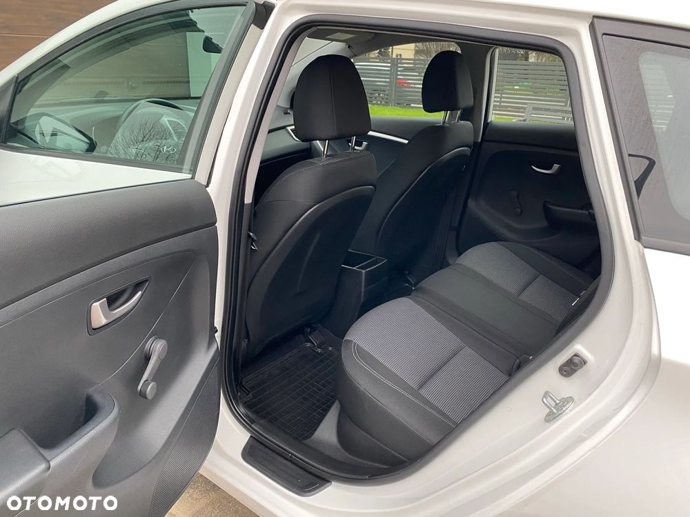 Hyundai i30 - 33