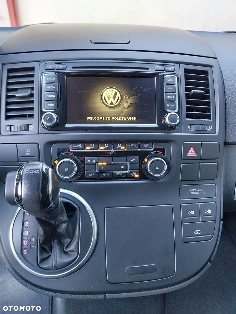 Volkswagen Multivan - 17