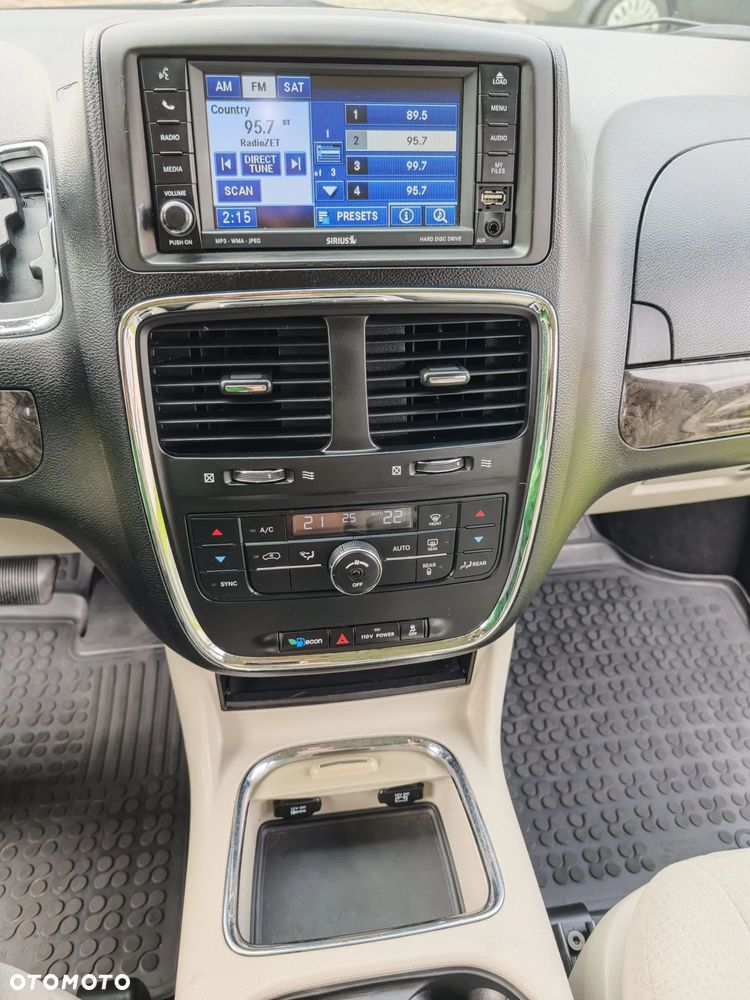 Dodge Grand Caravan - 6