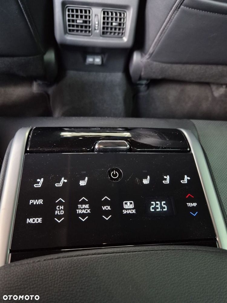 Toyota Camry - 13