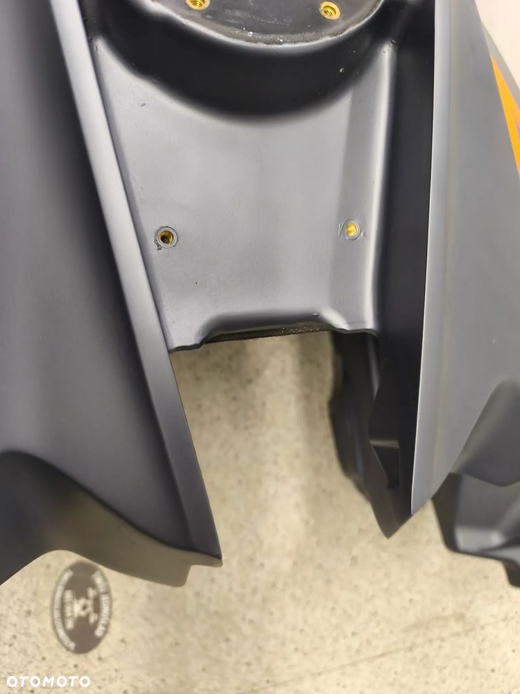 Bak, zbiornik paliwa KTM 1290 Super Duke GT - 15