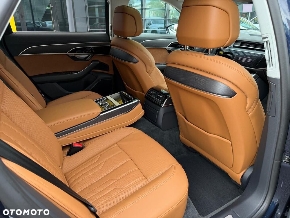 Audi A8 - 24