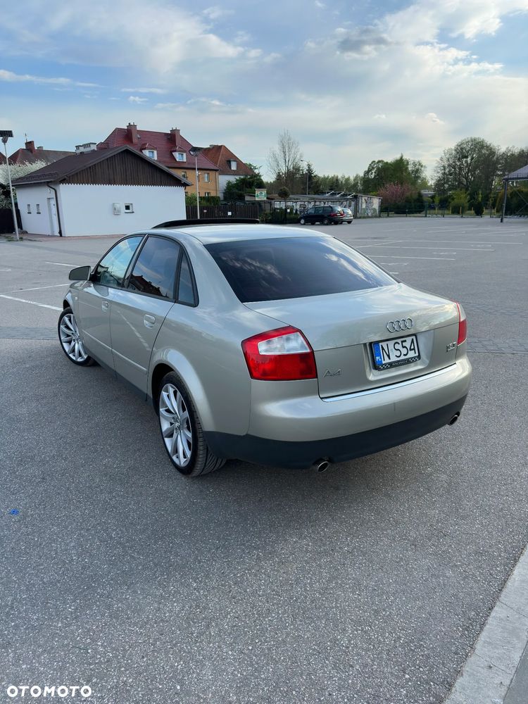 Audi A4 Limousine 1.8T Quattro - 4