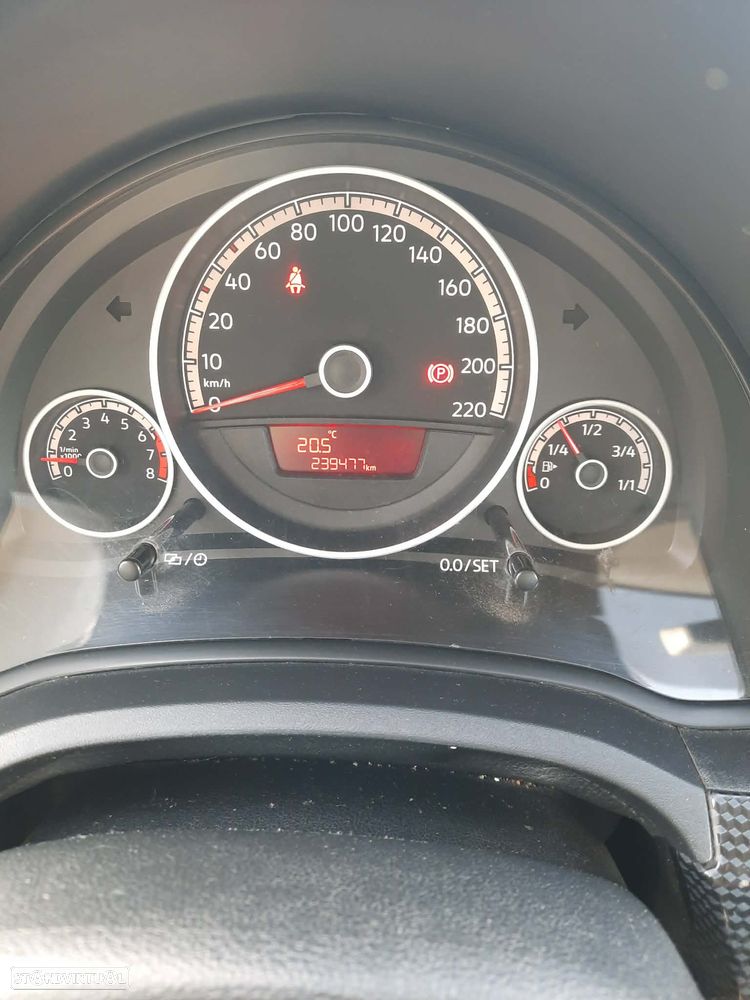 VW Up! 1.0 BMT Move - 11