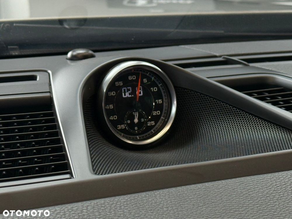 Porsche Panamera - 31
