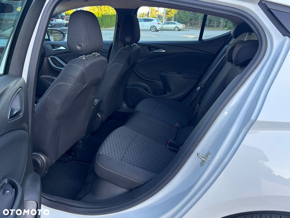 Opel Astra 1.4 Turbo Active - 11