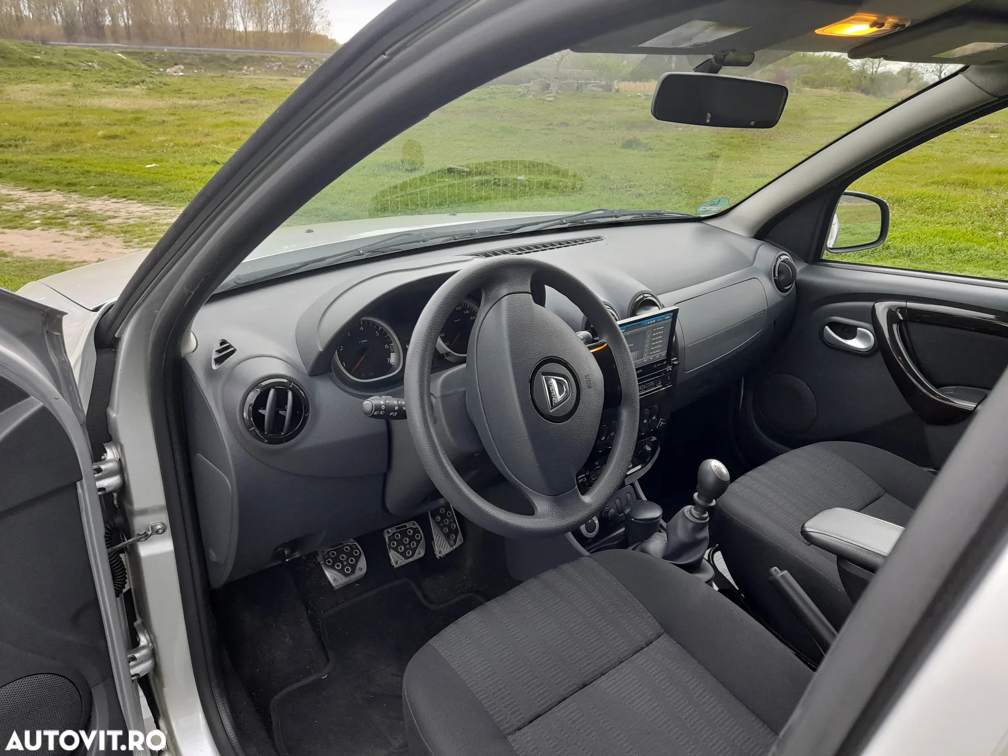 Dacia Duster 1.6 4x4 Prestige - 6