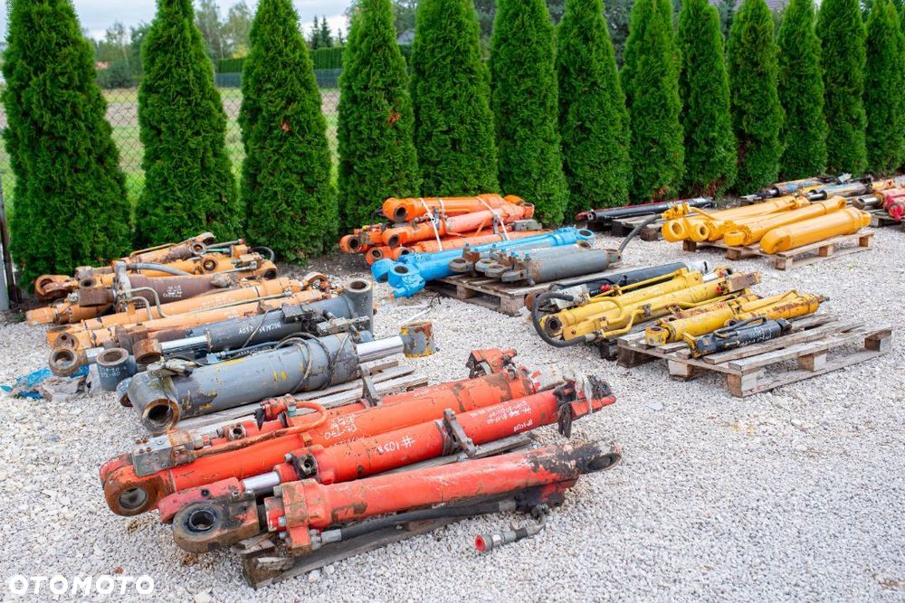 Siłownik Liebherr Cat Volvo Do koparek i ładowarek Używane siłowniki Cat Volvo Liebherr - 5