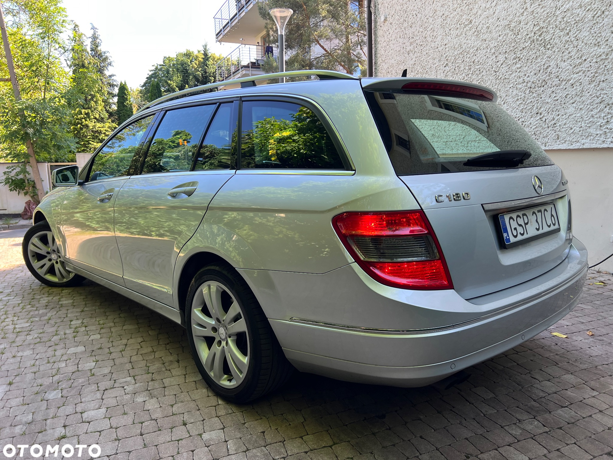 Mercedes-Benz Klasa C 180 T BlueEFFICIENCY 7G-TRONIC Elegance - 7