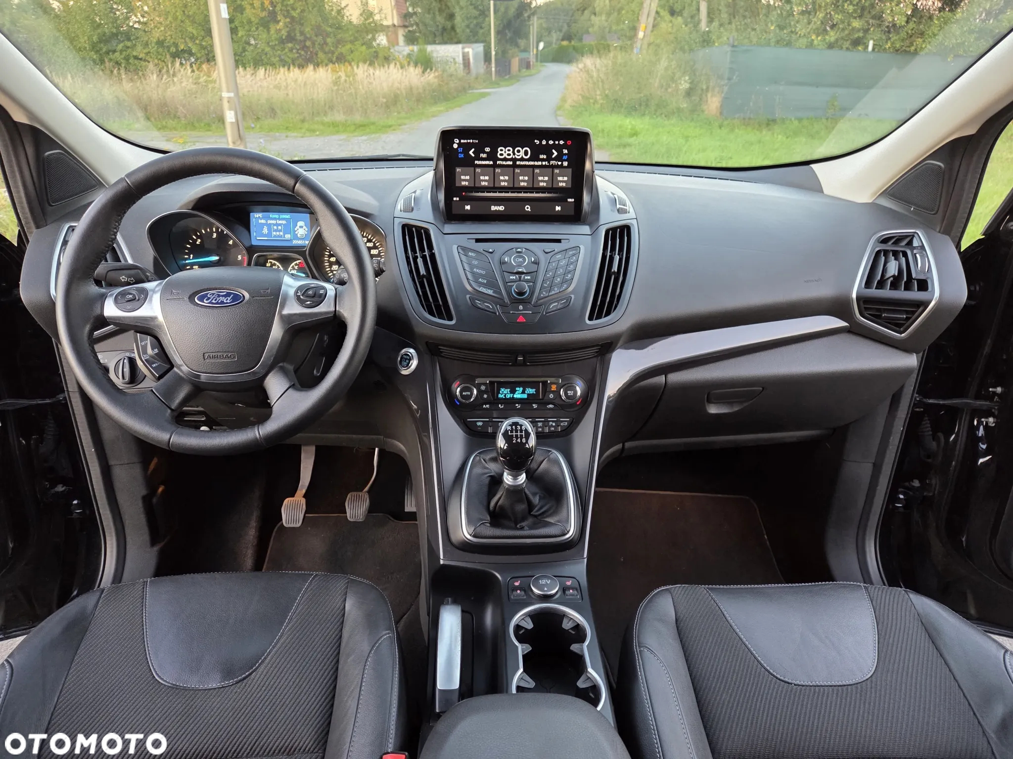 Ford Kuga 2.0 TDCi 2x4 Titanium - 13
