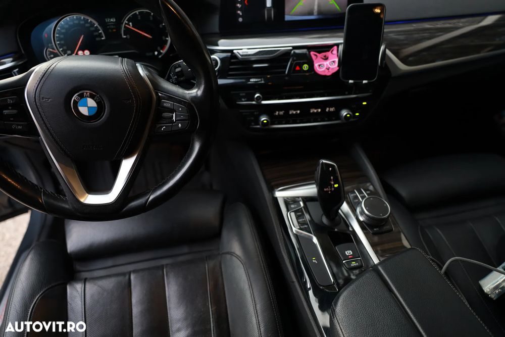 BMW Seria 5 520d Aut. Luxury Line - 14