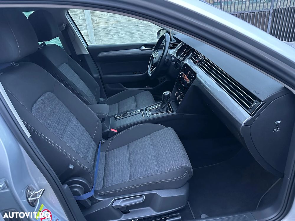 Volkswagen Passat Variant 2.0 TDI SCR DSG - 12