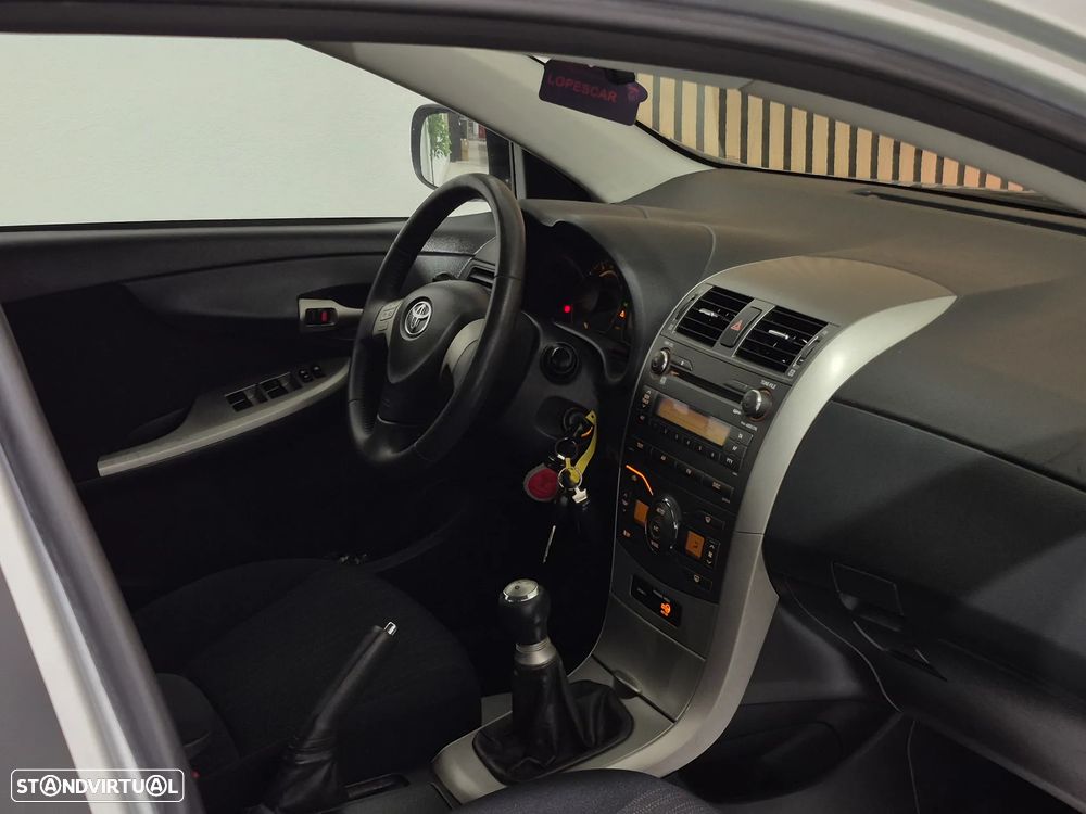 Toyota Corolla 1.4 VVT-i Sol - 14