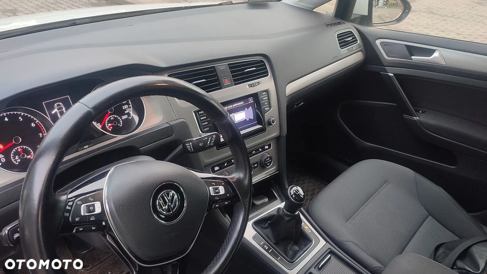 Volkswagen Golf VII 1.2 TSI BMT Comfortline - 2